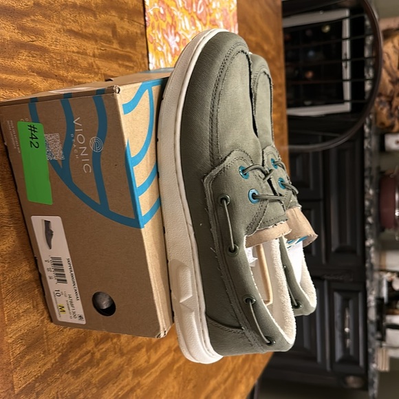 VIONIC men’s Beach Skipper Boat Shoes - Picture 8 of 16